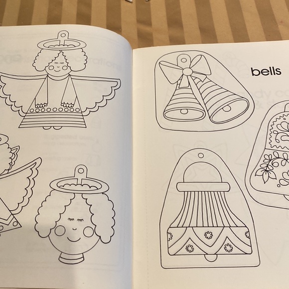 4 Christmas ornament making books plus Tole, painting, and patterns - Picture 9 of 11